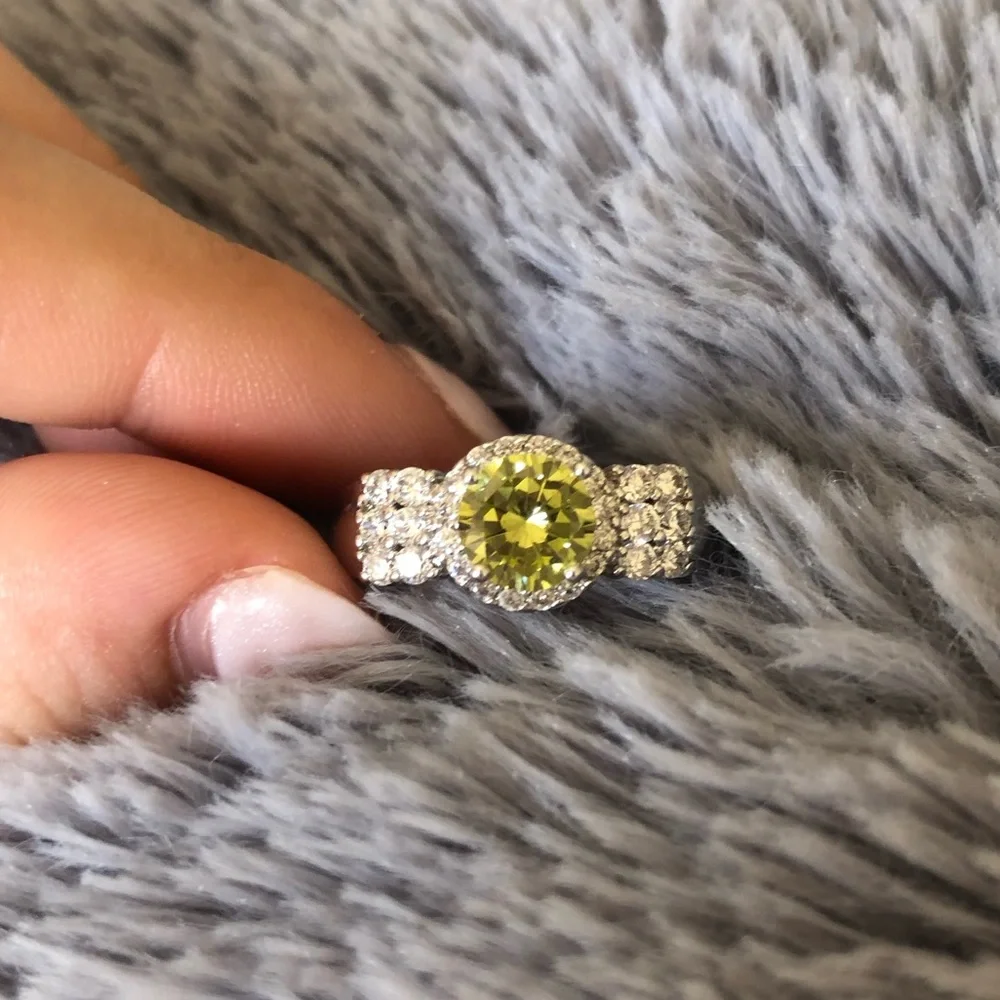 Fragrant Jewels Beautiful Ring - Picture 4 of 4